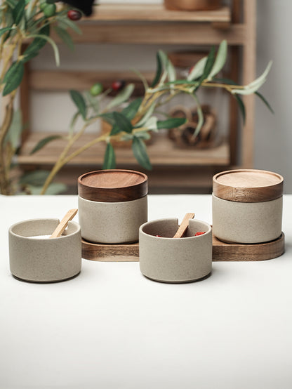 Ceramic Kitchen Seasoning Set: Three-Piece Salt Pot with Acacia Wood Tray and Lid