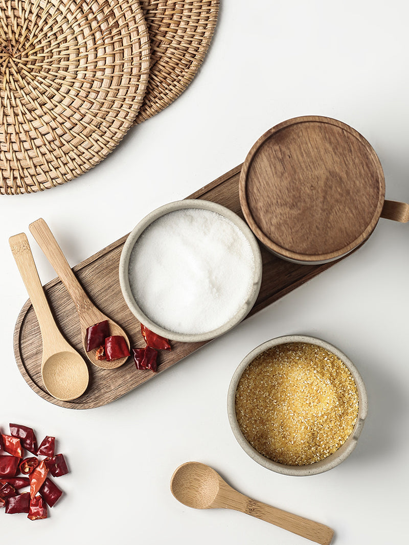 Ceramic Kitchen Seasoning Set: Three-Piece Salt Pot with Acacia Wood Tray and Lid